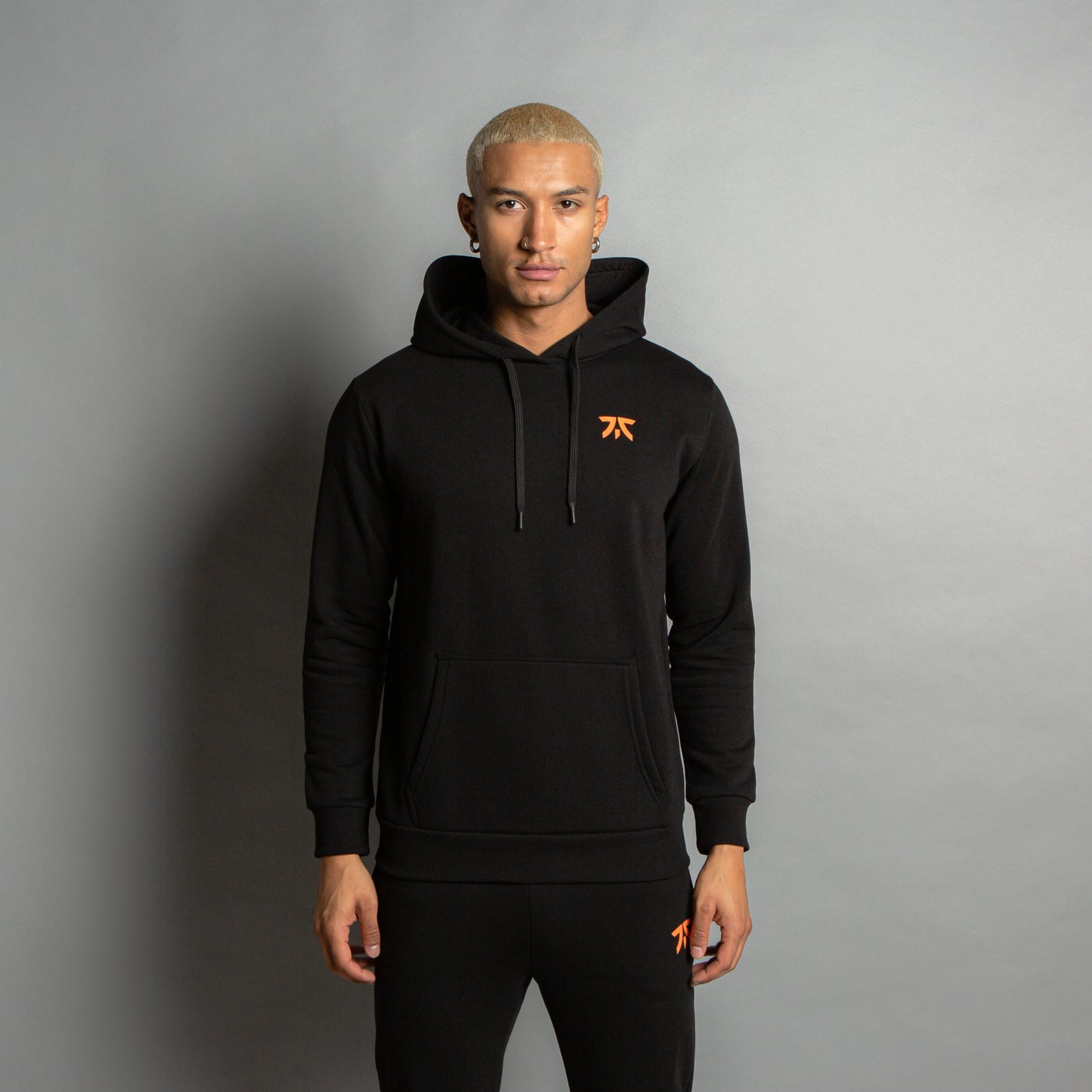 Fnatic CREST フーディ