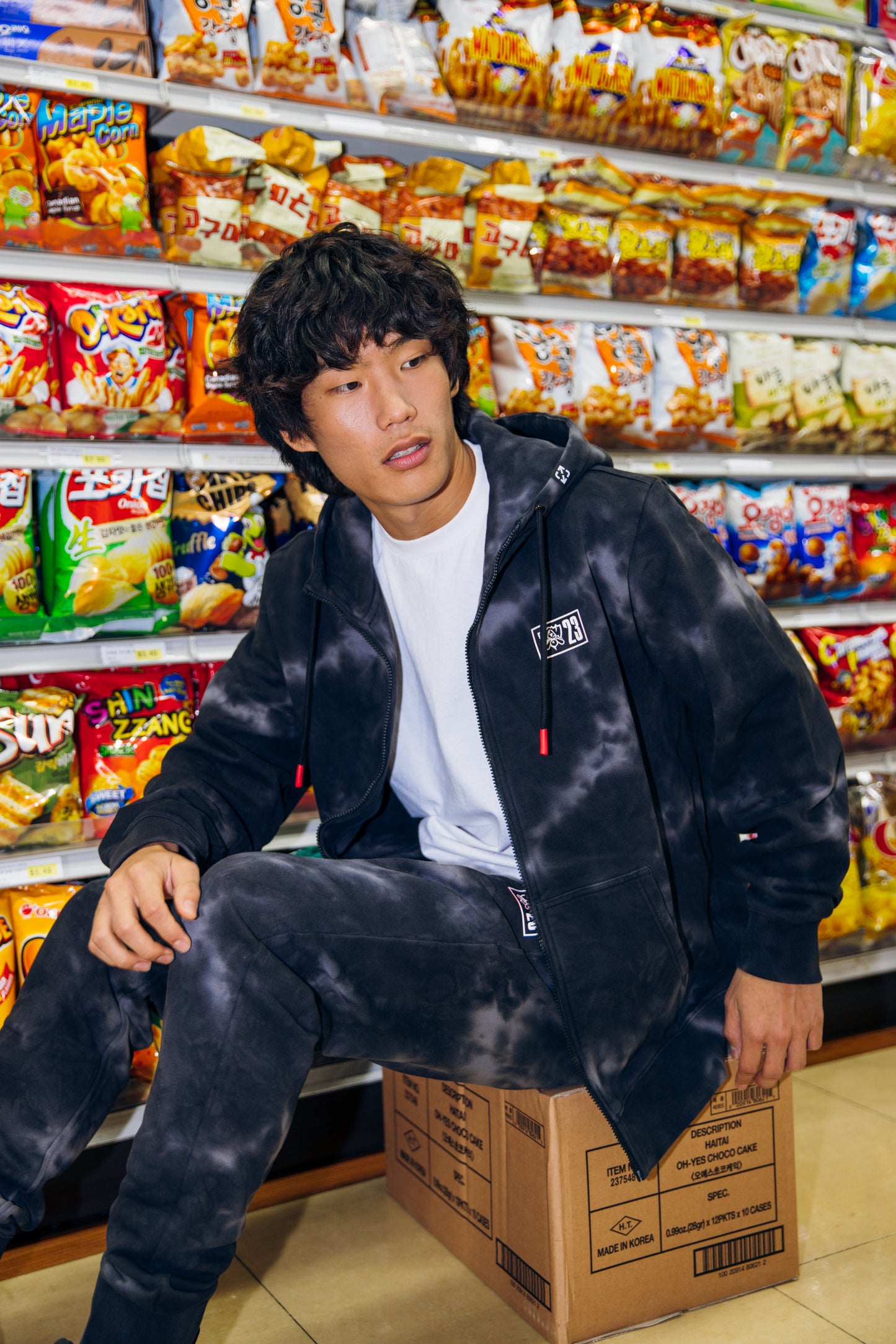 WORLDS 2023 フーディー