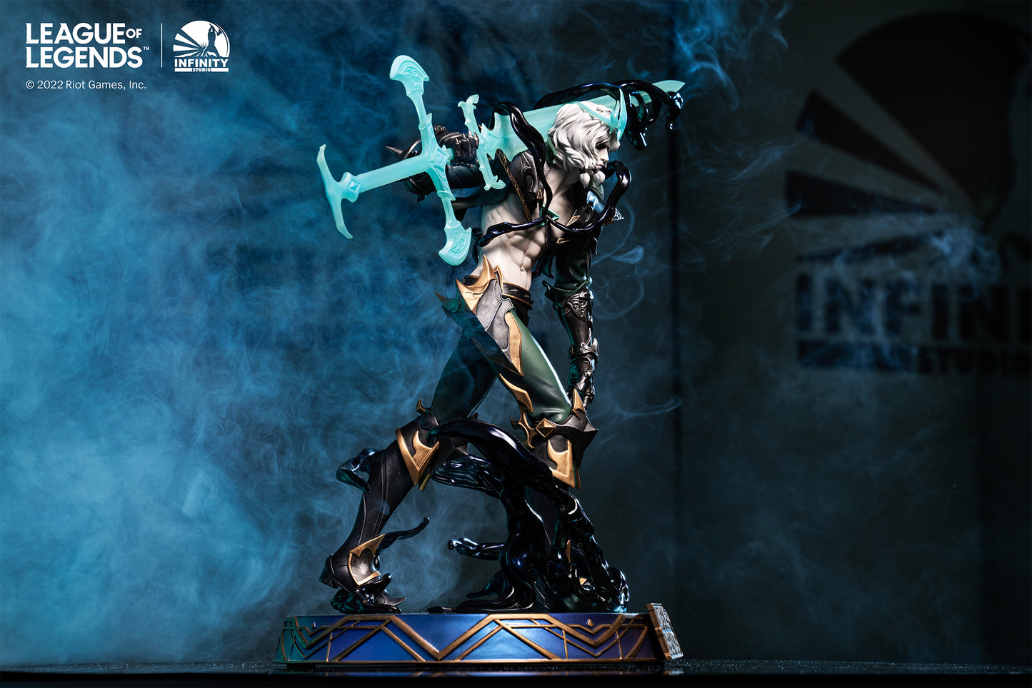 INFINITY STUDIO 滅びの王 ヴィエゴ 1/6 スケールフィギュア